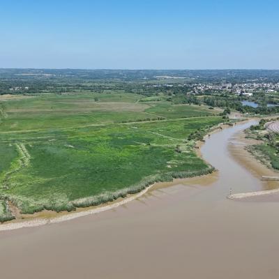 Pour l'arrivée à Cordemais, on laisse bien la balise cardinale à tribord, la preuve